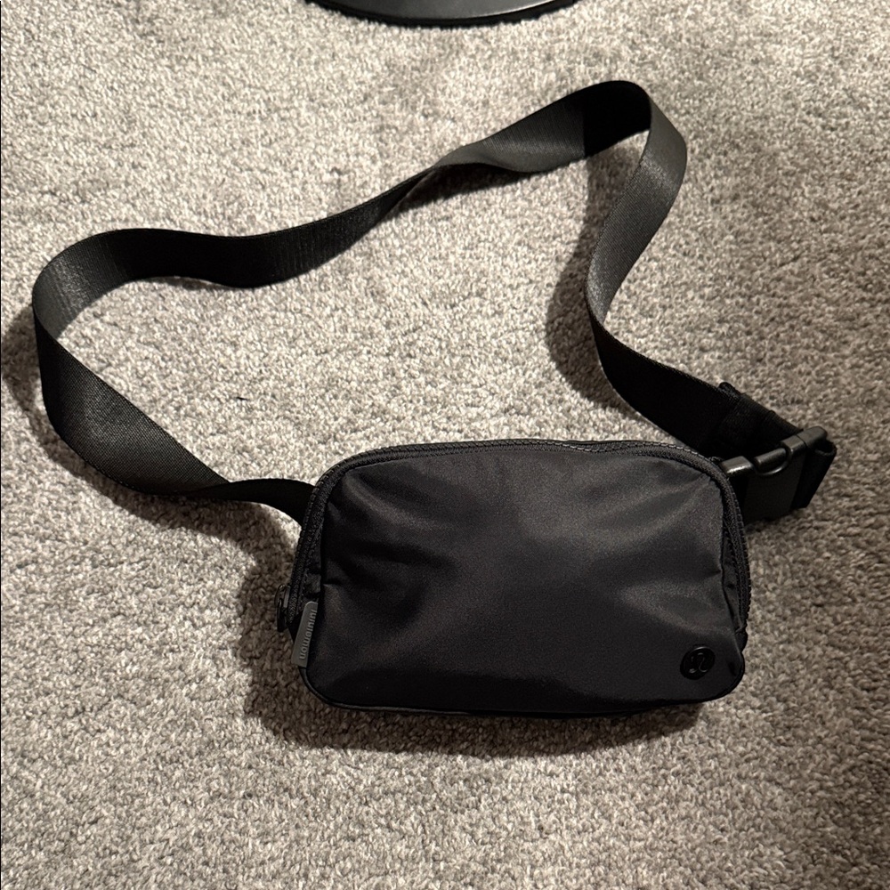 Black Crossbody Bag lululemon
